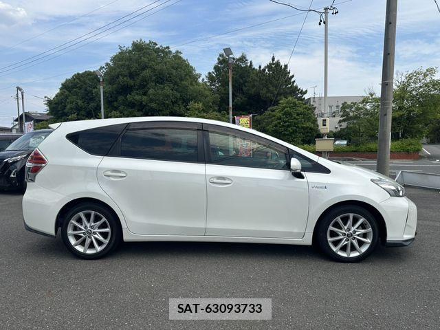 Toyota PRIUS ALPHA 2015-11 7457015-16
