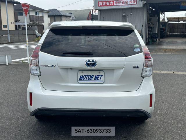 Toyota PRIUS ALPHA 2015-11 7457015-17