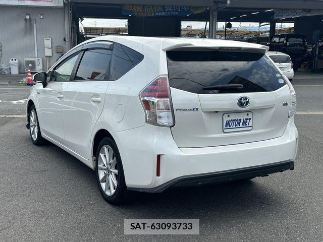 Toyota PRIUS ALPHA 2015-11 7457015-18