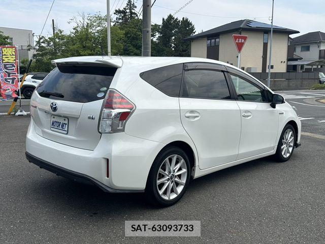 Toyota PRIUS ALPHA 2015-11 7457015-1