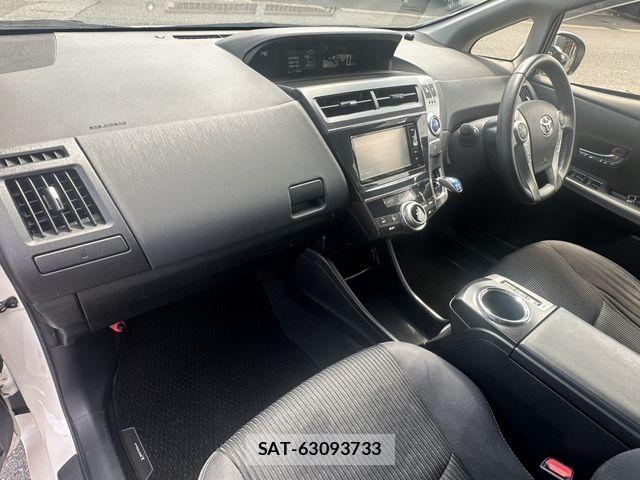 Toyota PRIUS ALPHA 2015-11 7457015-2