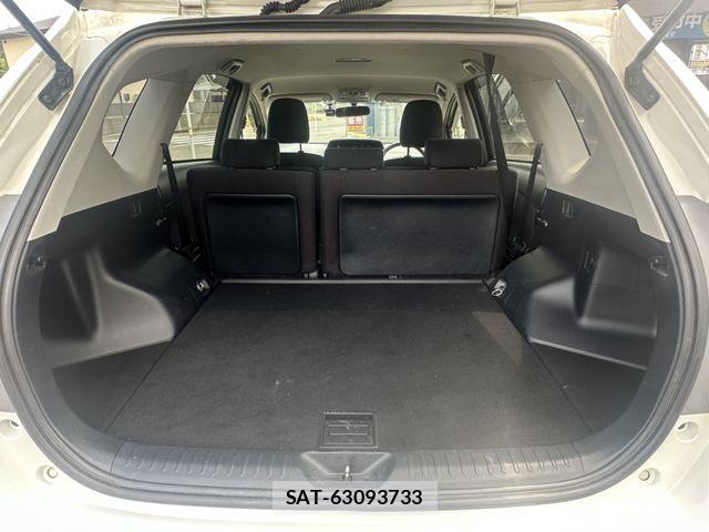 Toyota PRIUS ALPHA 2015-11 7457015-5