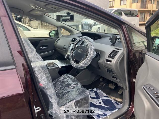 Toyota PRIUS ALPHA 2013-12 7457041-10