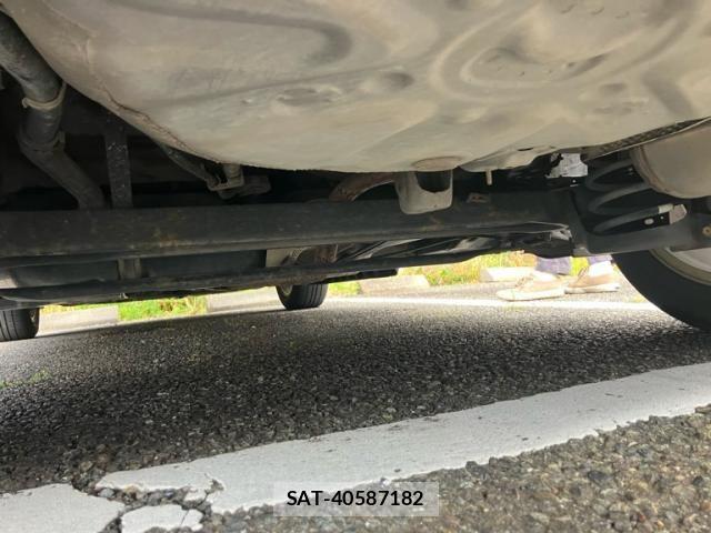 Toyota PRIUS ALPHA 2013-12 7457041-28