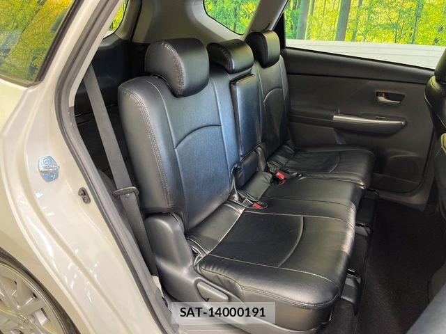 Toyota PRIUS ALPHA 2012-11 7457024-9