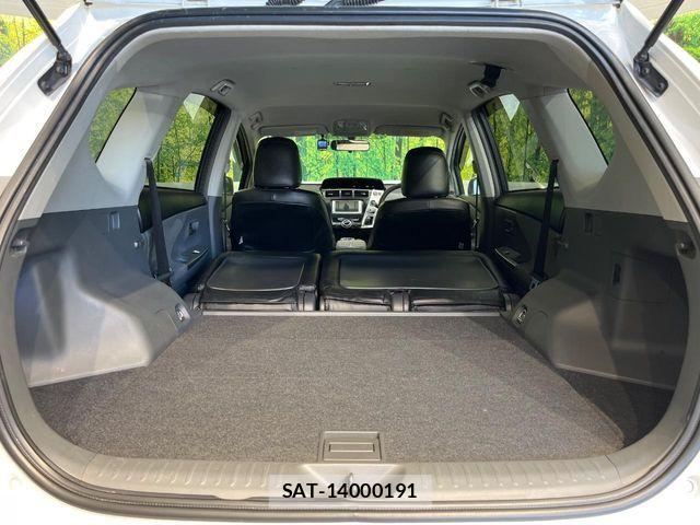Toyota PRIUS ALPHA 2012-11 7457024-10