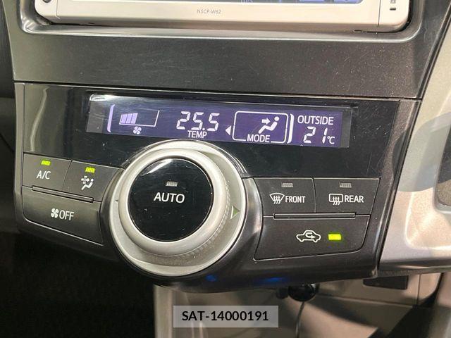 Toyota PRIUS ALPHA 2012-11 7457024-6