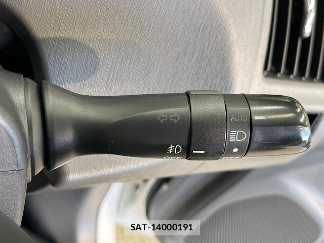Toyota PRIUS ALPHA 2012-11 7457024-7