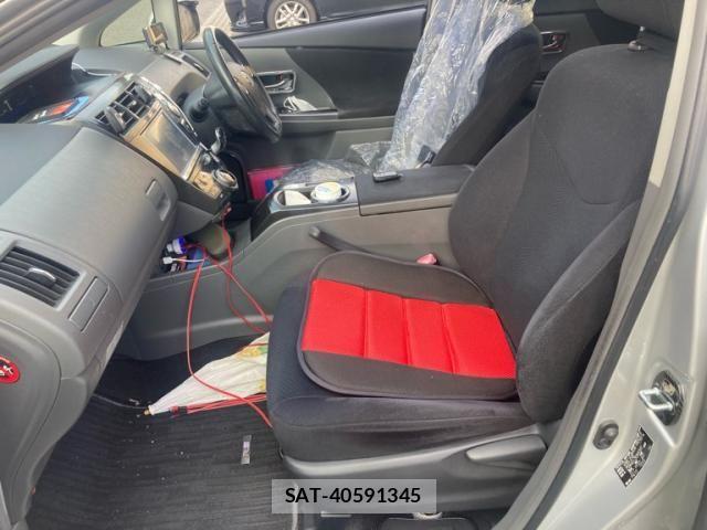 Toyota PRIUS ALPHA 2013-12 7457022-12