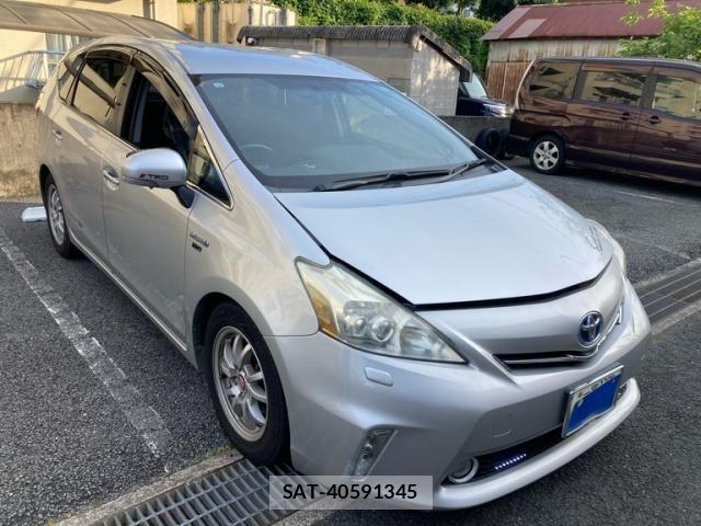 Toyota PRIUS ALPHA 2013-12 7457022-1