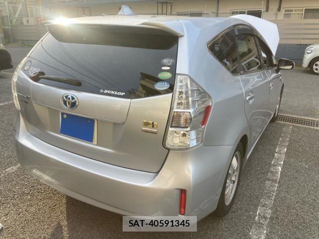 Toyota PRIUS ALPHA 2013-12 7457022-3