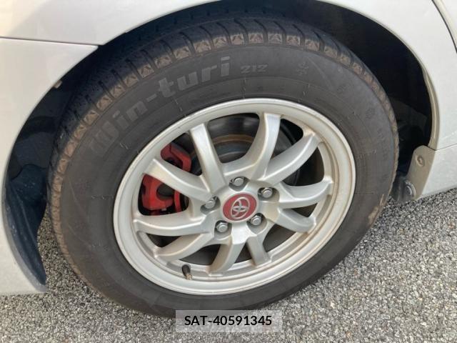 Toyota PRIUS ALPHA 2013-12 7457022-4