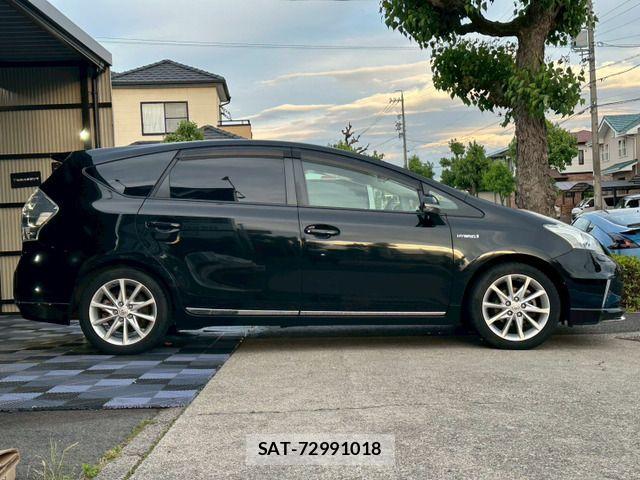 Toyota PRIUS ALPHA 2011-09 7457023-11