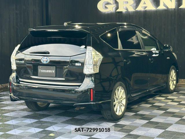 Toyota PRIUS ALPHA 2011-09 7457023-13