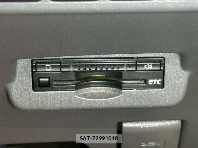 Toyota PRIUS ALPHA 2011-09 7457023-2