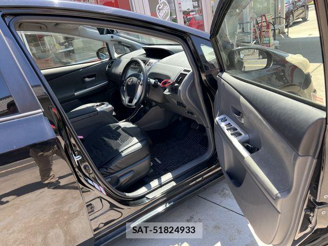 Toyota PRIUS ALPHA 2012-12 7457018-12