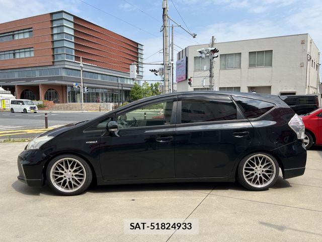 Toyota PRIUS ALPHA 2012-12 7457018-25