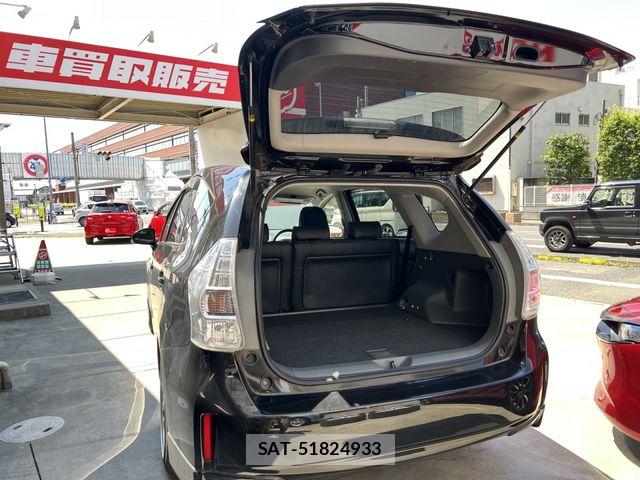 Toyota PRIUS ALPHA 2012-12 7457018-6