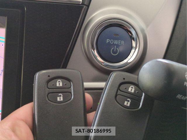 Toyota PRIUS ALPHA 2015-05 7457016-12