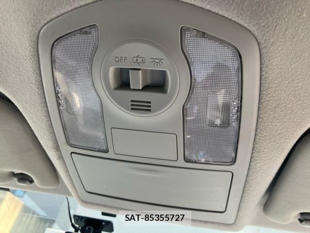 Toyota PRIUS ALPHA 2012-03 7457039-18
