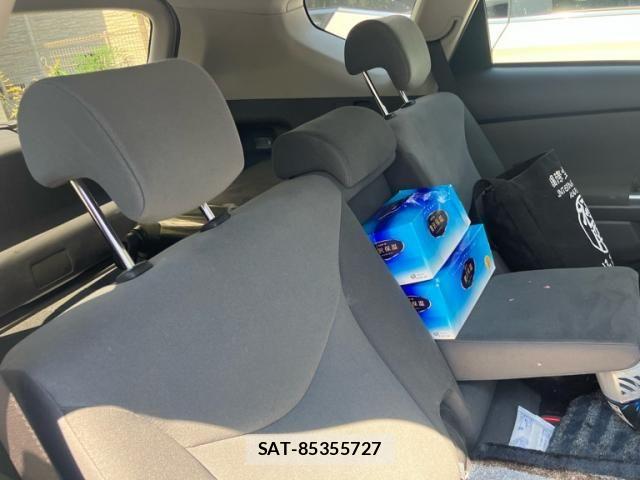 Toyota PRIUS ALPHA 2012-03 7457039-23