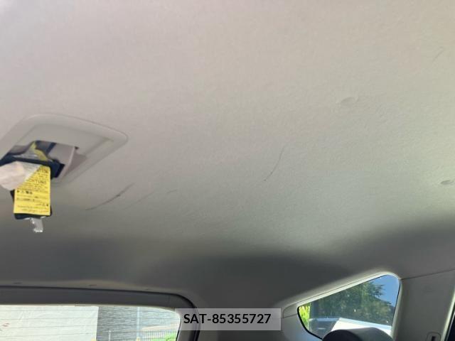 Toyota PRIUS ALPHA 2012-03 7457039-25