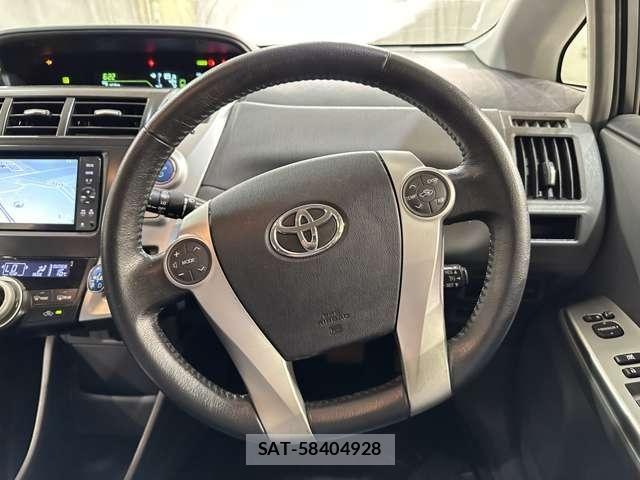 Toyota PRIUS ALPHA 2011-12 7457019-9