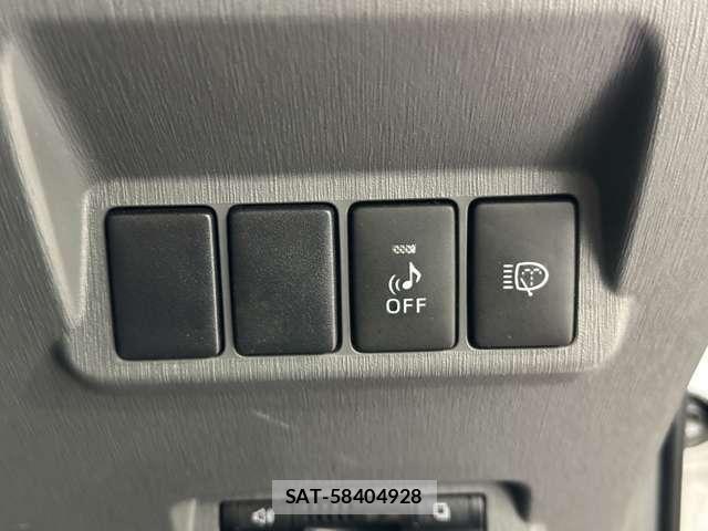 Toyota PRIUS ALPHA 2011-12 7457019-12