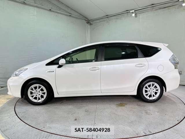 Toyota PRIUS ALPHA 2011-12 7457019-7