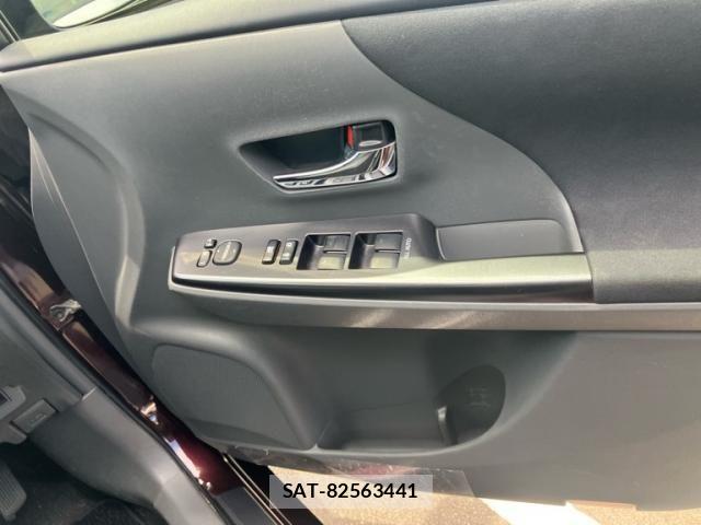 Toyota PRIUS ALPHA 2013-11 7457028-11