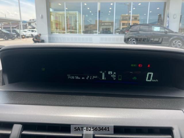 Toyota PRIUS ALPHA 2013-11 7457028-17