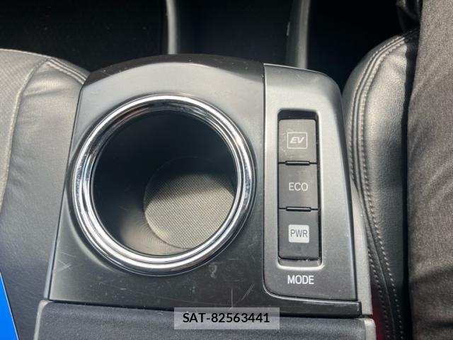 Toyota PRIUS ALPHA 2013-11 7457028-19