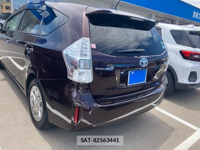 Toyota PRIUS ALPHA 2013-11 7457028-2