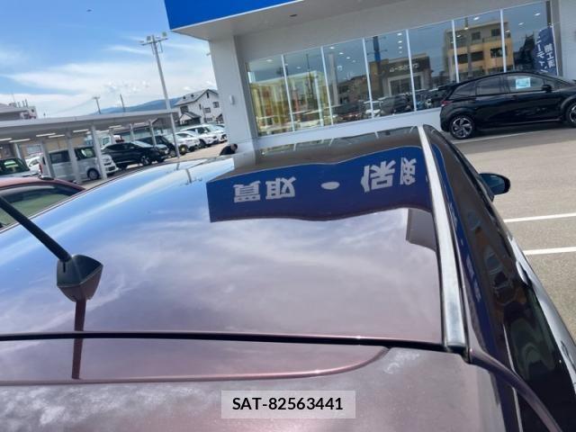 Toyota PRIUS ALPHA 2013-11 7457028-4
