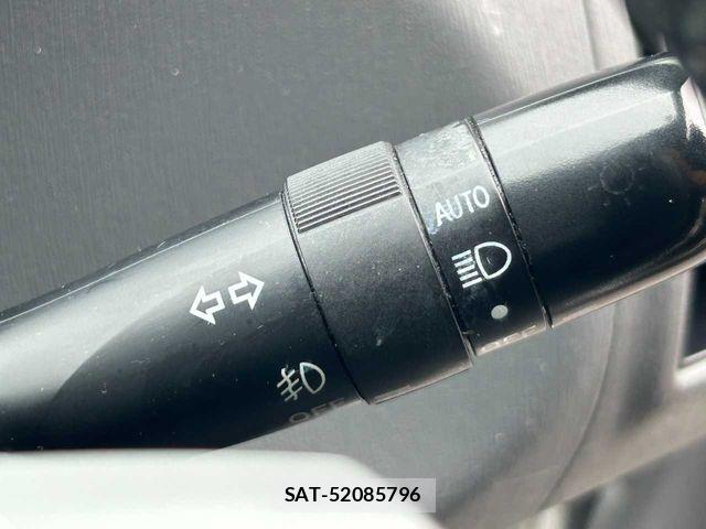 Toyota PRIUS ALPHA 2011-12 7457027-15