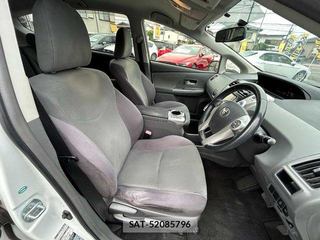 Toyota PRIUS ALPHA 2011-12 7457027-16