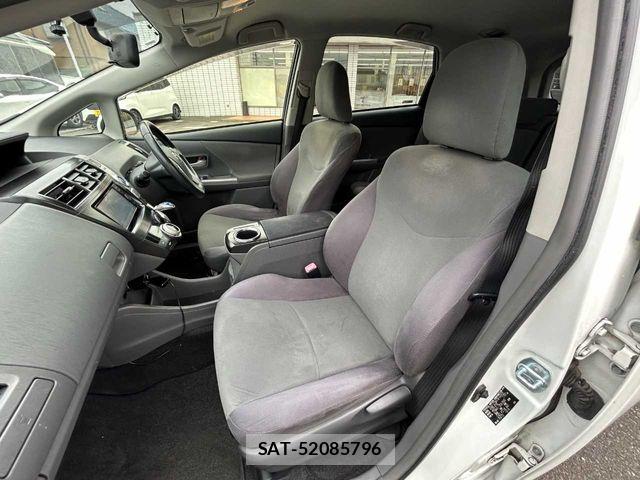 Toyota PRIUS ALPHA 2011-12 7457027-18