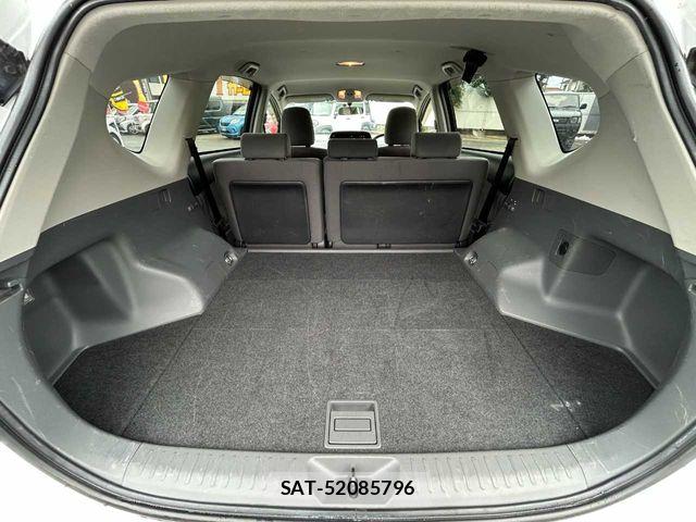 Toyota PRIUS ALPHA 2011-12 7457027-20