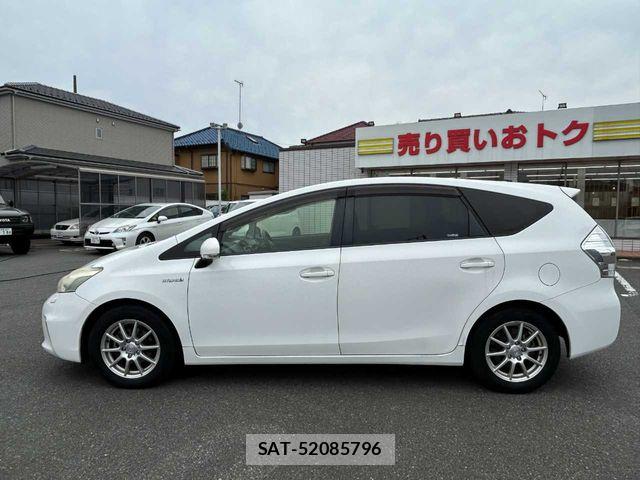 Toyota PRIUS ALPHA 2011-12 7457027-27