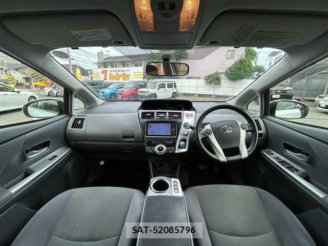 Toyota PRIUS ALPHA 2011-12 7457027-2