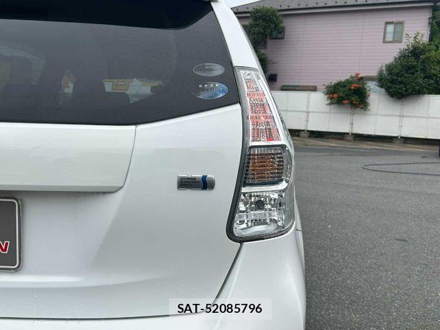 Toyota PRIUS ALPHA 2011-12 7457027-29