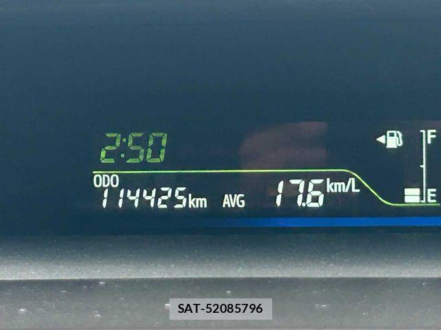 Toyota PRIUS ALPHA 2011-12 7457027-6