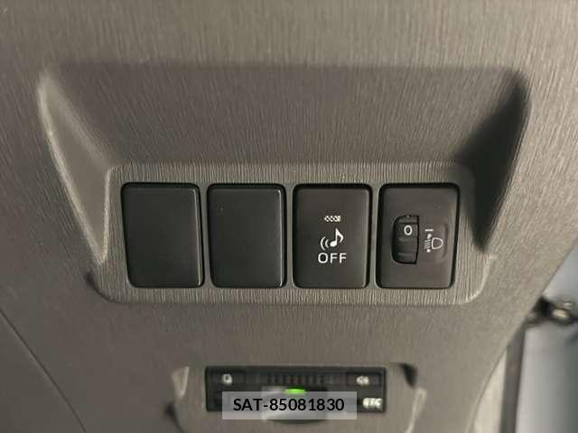 Toyota PRIUS ALPHA 2013-07 7457020-12
