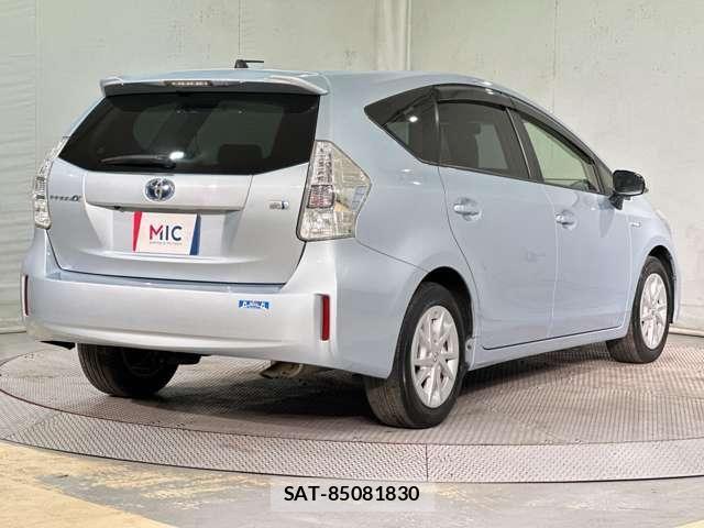 Toyota PRIUS ALPHA 2013-07 7457020-4