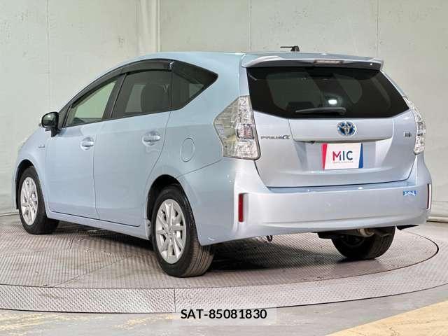 Toyota PRIUS ALPHA 2013-07 7457020-6
