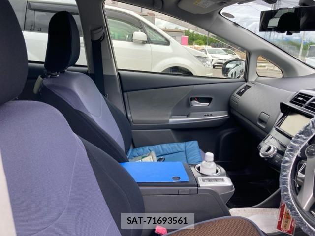 Toyota PRIUS ALPHA 2013-11 7457037-11