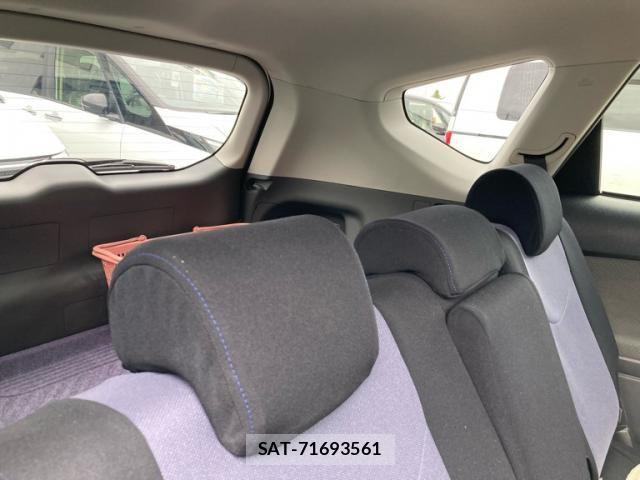 Toyota PRIUS ALPHA 2013-11 7457037-13