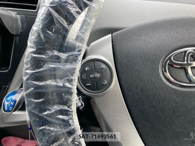 Toyota PRIUS ALPHA 2013-11 7457037-15