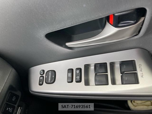 Toyota PRIUS ALPHA 2013-11 7457037-17