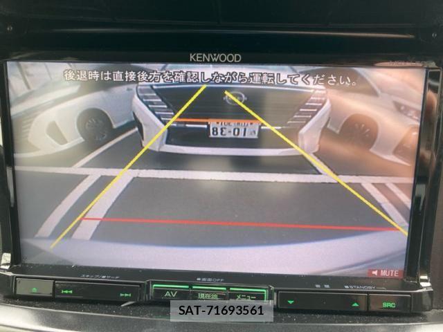 Toyota PRIUS ALPHA 2013-11 7457037-22